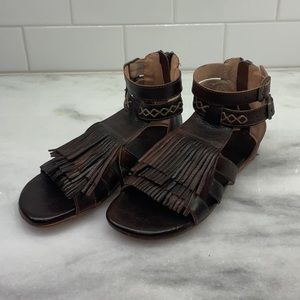 Women’s sandals size 6